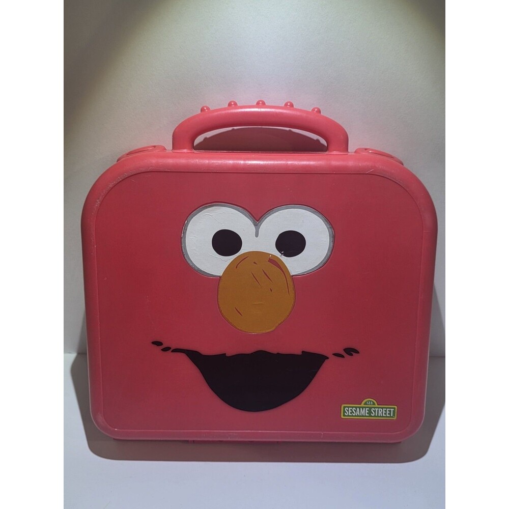 2014 COMPLETE  Sesame Street On The Go Elmo Alphabet Letters Red Carrying Case